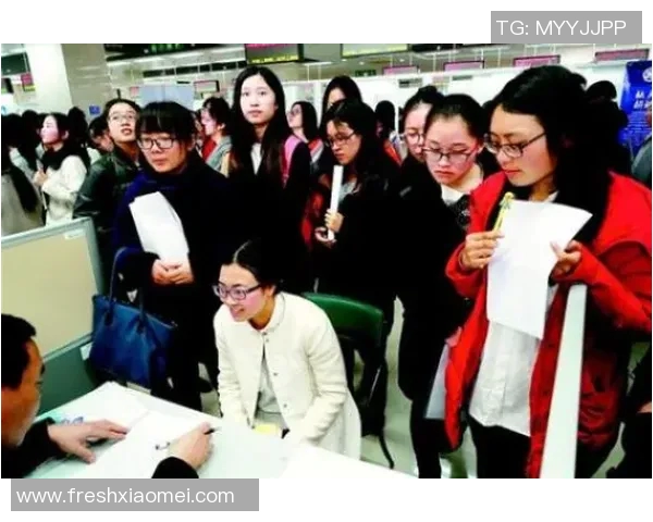 黄娜的足球之路：从青涩少女到职业球员的心路历程