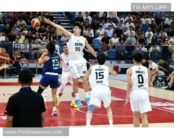 提升心理素质助力杭州篮球队在赛场上逆风翻盘的策略与实践